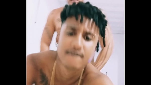 Dando Gostoso Pro Amigo Em Casa thumbnail