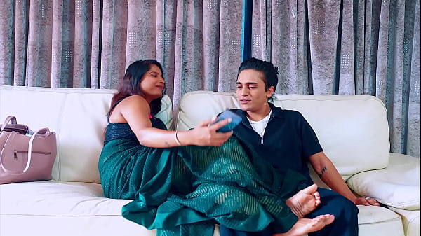 Nonton Big Boobs Milky Bhabhi Enjoyed Hardcore Sex With Her Devar thumbnail