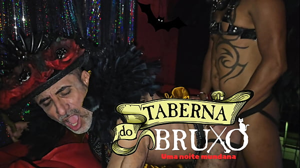 Na Taberna Do Bruxo S&oacute; Sacanagem, O Bruxo Velho Levou Pica Do Dotado E Ficou Gemendo De Tes&atilde;o. thumbnail