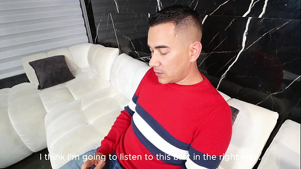 Puta Muy Cachonda Es Contactada Por Un Extra&ntilde;o Ya Que Su Hermanastra No Lo Complace- Lele Mantilla thumbnail