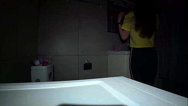 Настоящий Обман.Любовник И Жена Нагло Трахаются В Туалете Пока Я На Работе.Жесткий Анал 