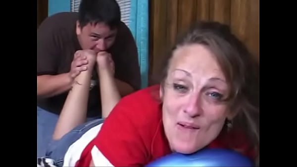 Nonton I Loved Shoving The Thick Meaty Soles Of Cake Torrance Deep Down My Throat. Her Size 9.5's Were More Than A Mouthful And ... thumbnail