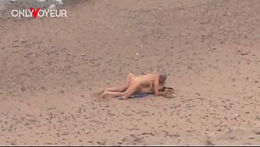 Hidden Beach Voyeur Catches Older Man Pounding Sexy Milf thumbnail