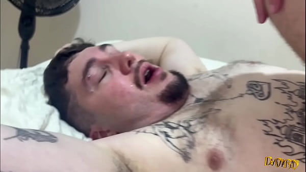 Novinho Tatuado Da Rola Rosa Fudeu O Novinho Tatuado Do Cu Rosa (Completo No Red)