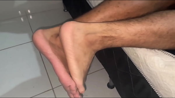 Corno Pagou Um Macho Roludo Para Socar No Seu Parceiro De Quarto. thumbnail