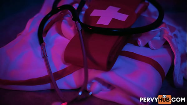 Nonton Couples Costumes thumbnail