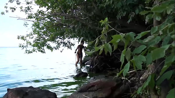 Fishing with harpoon