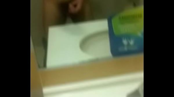 Jaladita en el ba&ntilde_o