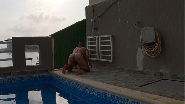Arab Kuwaiti exhibitionist – سالب كويتي يفصخ في الاماكن العامة