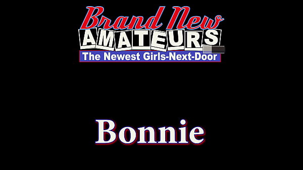 Nonton Petite Blonde Cutie Bonnie Wolf Masturbates And Sucks A Hard Cock! thumbnail