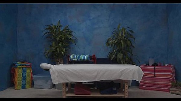 Nonton Bare Massage Video thumbnail