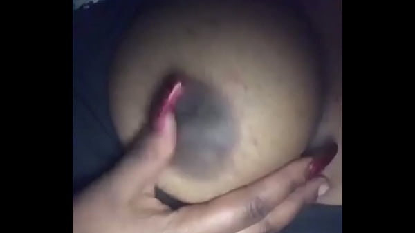 Nonton Black Boobs thumbnail