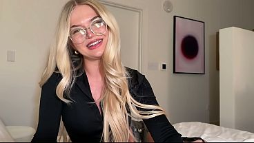 Office babe SNEAKS into my hotel room during BUSINESS TRIP - Lulu Romanova