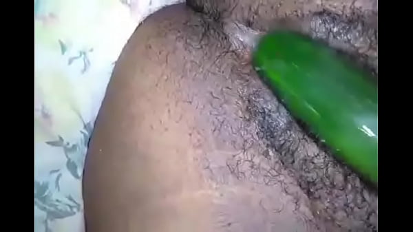 Regardez Ce Concombre D&eacute;licieux thumbnail