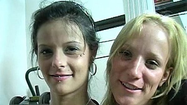 Nonton Melissas Car Wash All Cum thumbnail