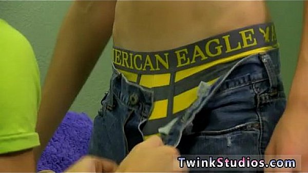 Free Gay Porn Tube Emo Jacobey London Loves To Keep His Hook-ups thumbnail