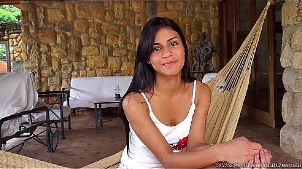 Nonton Pacinos Adventures - Denise Gomez - Shy Latina thumbnail