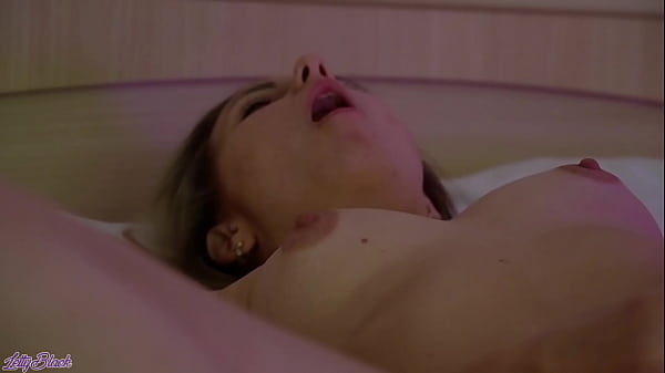 Nonton Quick Orgasm With Clit Sucking Toy - Review By Letty Black thumbnail