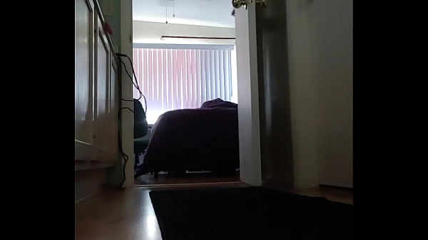 Nonton Beylit's Ass Bounces While She Crawls On The Floor thumbnail