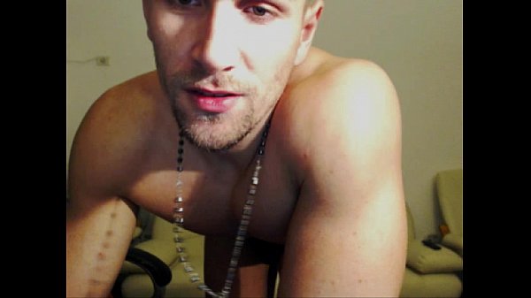Play MP4 - Muscle Stud Naked Jerk and pose
