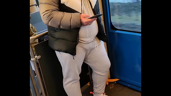 Gordo Erecto En El Bus thumbnail