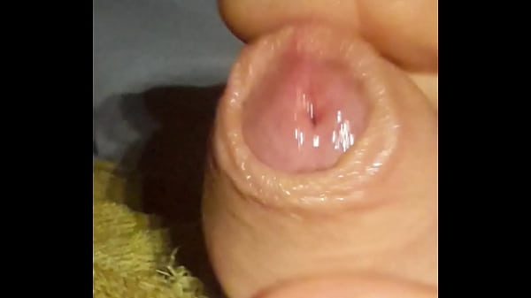 Nonton Pulling Dick Cum Out In Bed thumbnail