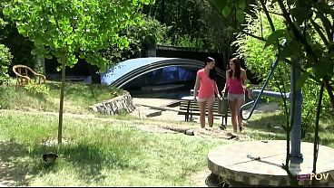 Nonton A Comfortable Outdoor Rug May Enhance Recreational Activities Among Lesbians. thumbnail