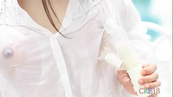 Japanese Teen Erotically Sucks And Teases Shaved Pussy With Vibe thumbnail