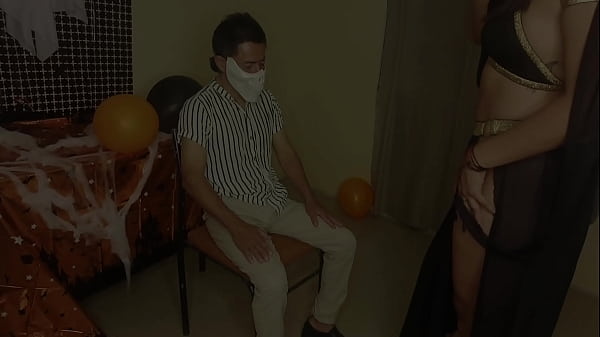 Nonton Old Perverted Stepfather Fucking His Stepdaughter On Halloween thumbnail