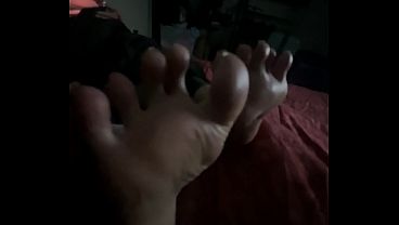 Maori spread toes video thumbnail