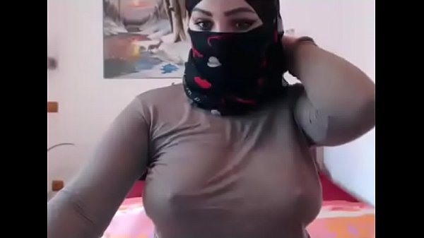 Nonton Albania/arabian Milf Fingers Herself Live thumbnail