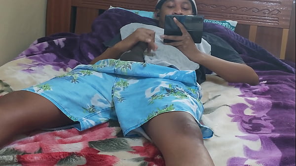 Варање курве брата ухваћеног одсекром на камери Мастурбација и оргазам thumbnail