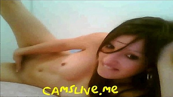 Nonton Brunette Teen Masturbates On Webcam thumbnail