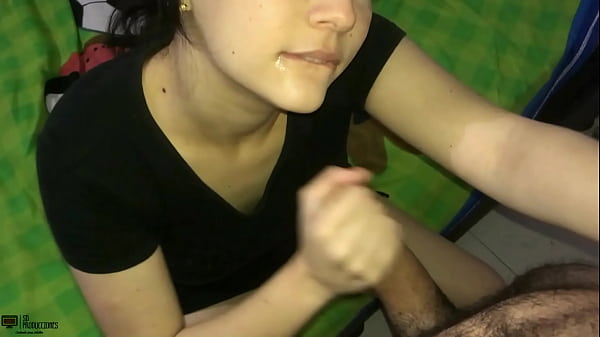 D&aacute;ndole Un Buen Aperitivo A Mi Hermanastra Lleg&aacute;ndole En Su Rica Boca thumbnail