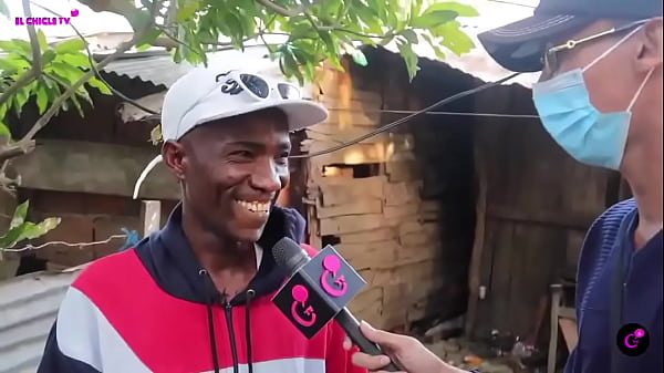 Nonton Lleva 20 A&ntilde;os Viviendo En El Caser&iacute;o Villa Tablita. thumbnail