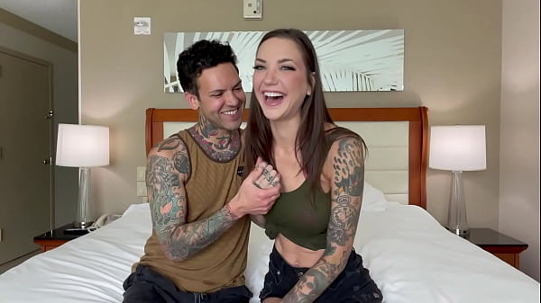 Nonton Tattoo Couple Fucks In Miami Hotel thumbnail