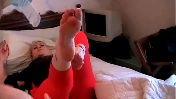 Fetish Obsession For Stinky Feet thumbnail