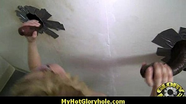 Nonton Gloryhole Blowjob Interracial Amateur 13 thumbnail