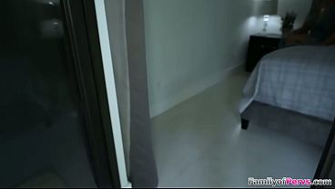 Nonton Busty Mature Stepmom Rachel Steele Lets Her Stepson Record Her Having Sex With Him.the Big Tits Milf Deepthroats His Cock And Is Doggystyled thumbnail