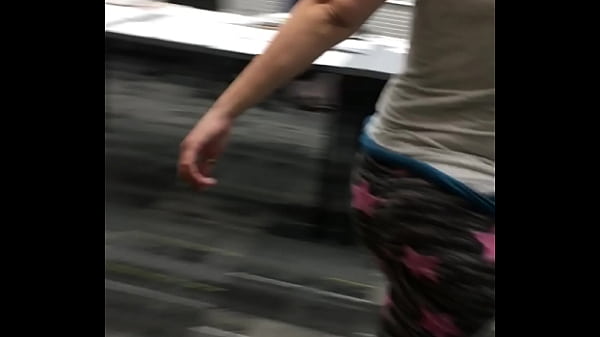 Sexy Pawg Wide Hips thumbnail