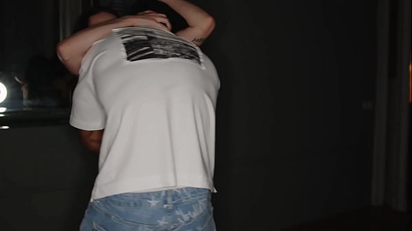 Cuando Su Marido Est&aacute; De Viaje Le Encanta Follar Con Negros Con La Polla Bien Grande thumbnail