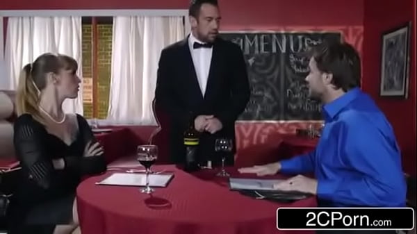 Nonton Big Naturals Black Waitress Owned By Her Manager thumbnail