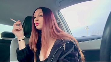 Nonton European Hanging Out Artemisia Love Smoking Long Hair In The Car Sexy Smoker Solo Girl Look At Me thumbnail