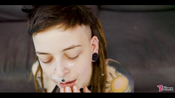 Nonton Hippie Teen's Anal Orgasm On Giant Cock thumbnail