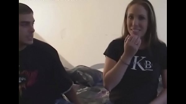 Nonton Beef Bayonet Handles A Startling Erika thumbnail