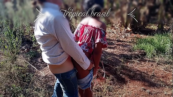 Visinho Cachaserro Fodenu A Novinha Vindo Do Mercado thumbnail