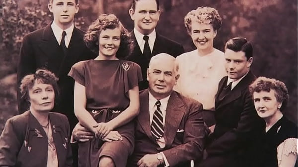 Nonton Escuela De O thumbnail