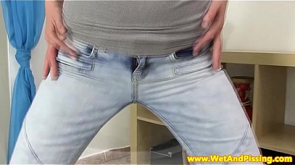 Insatiable young urine drinker gets WAM 