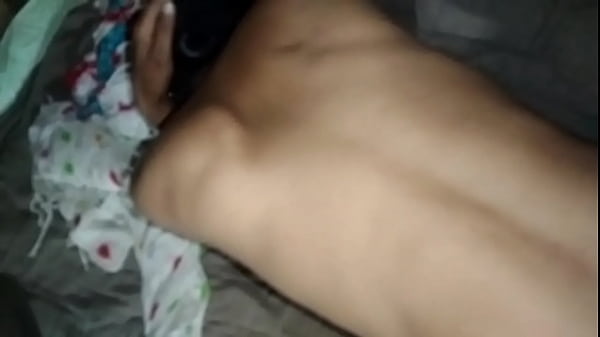 मेरे चाचा का लंड बहुत वङा था मेरी गंङ भी thumbnail