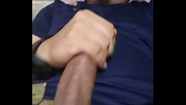 Joven tactico muestra su linda verga Espanol